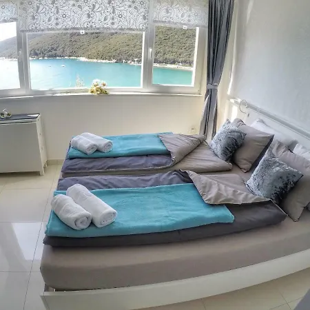 Appartement Studio Apartment More