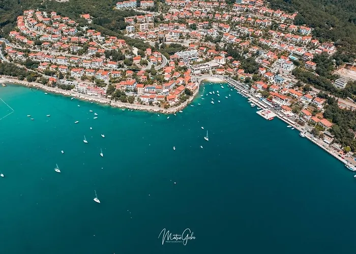 아파트 Studio Apartment More 라벡