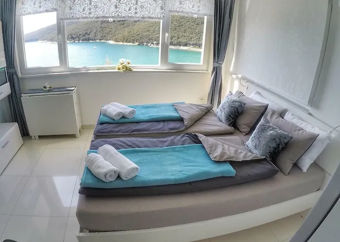 Appartement Studio Apartment More